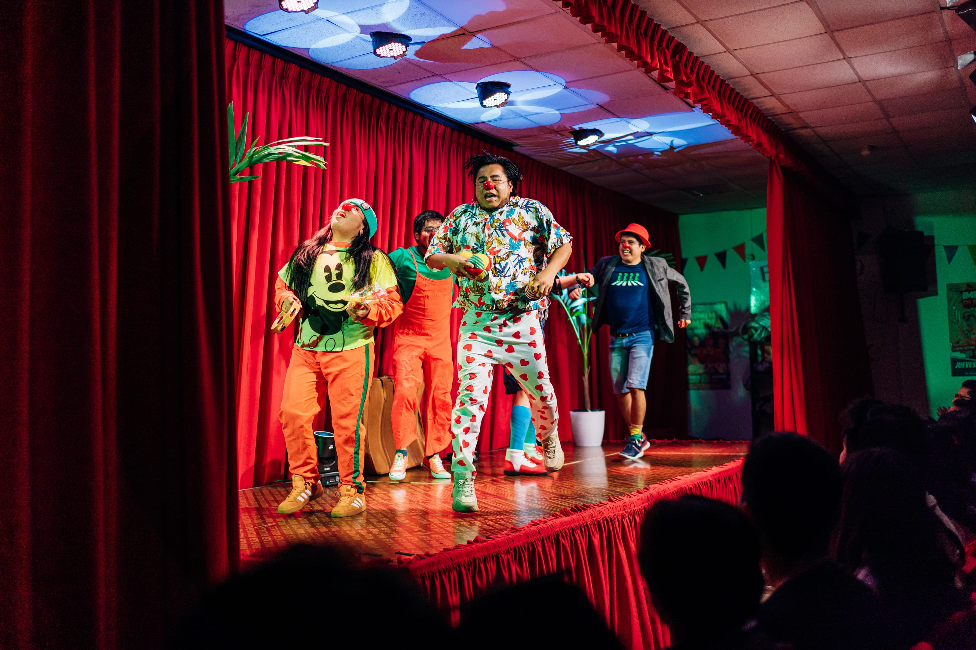 Show Peruclown Teatro